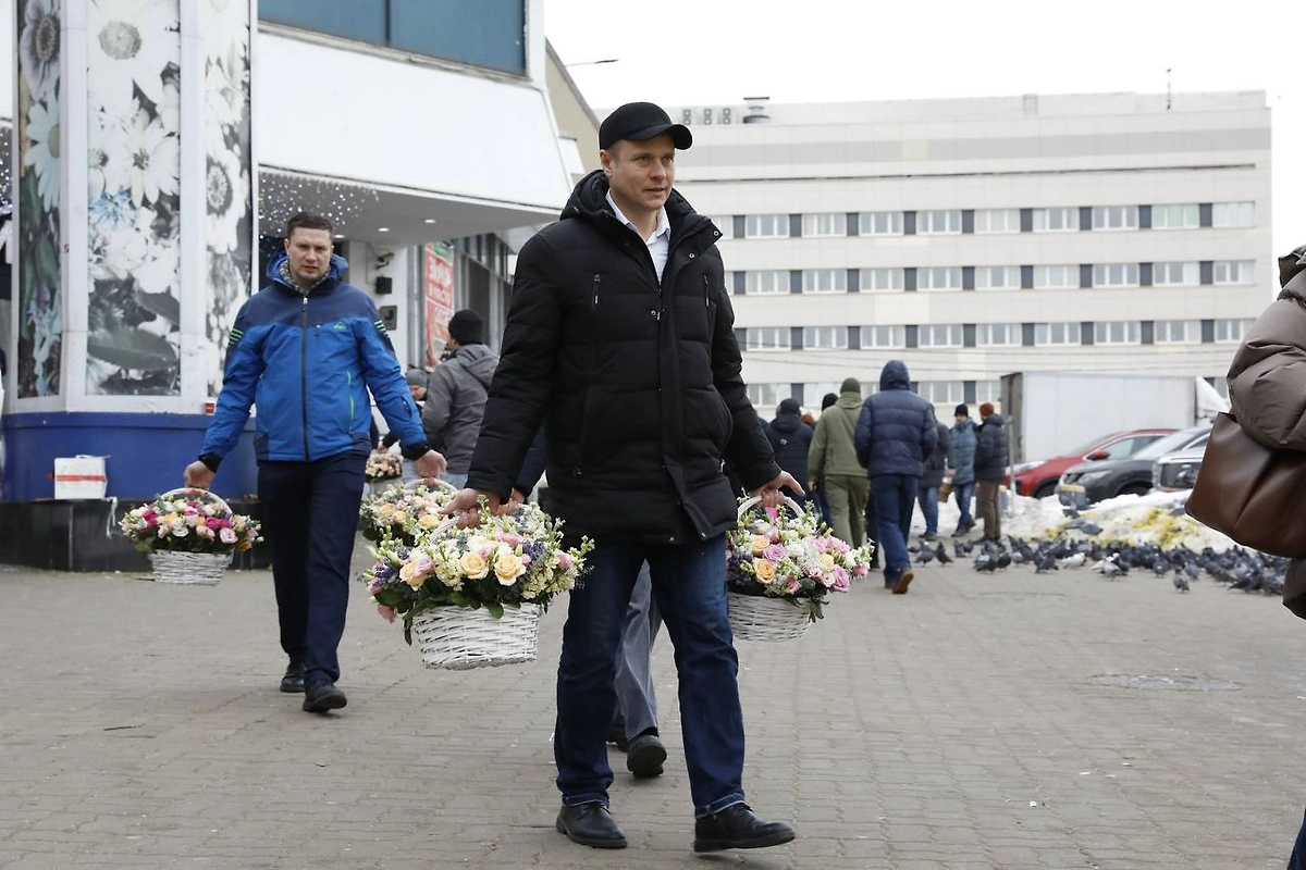 Рижский рынок в преддверии 8 Марта. Фото © Life.ru