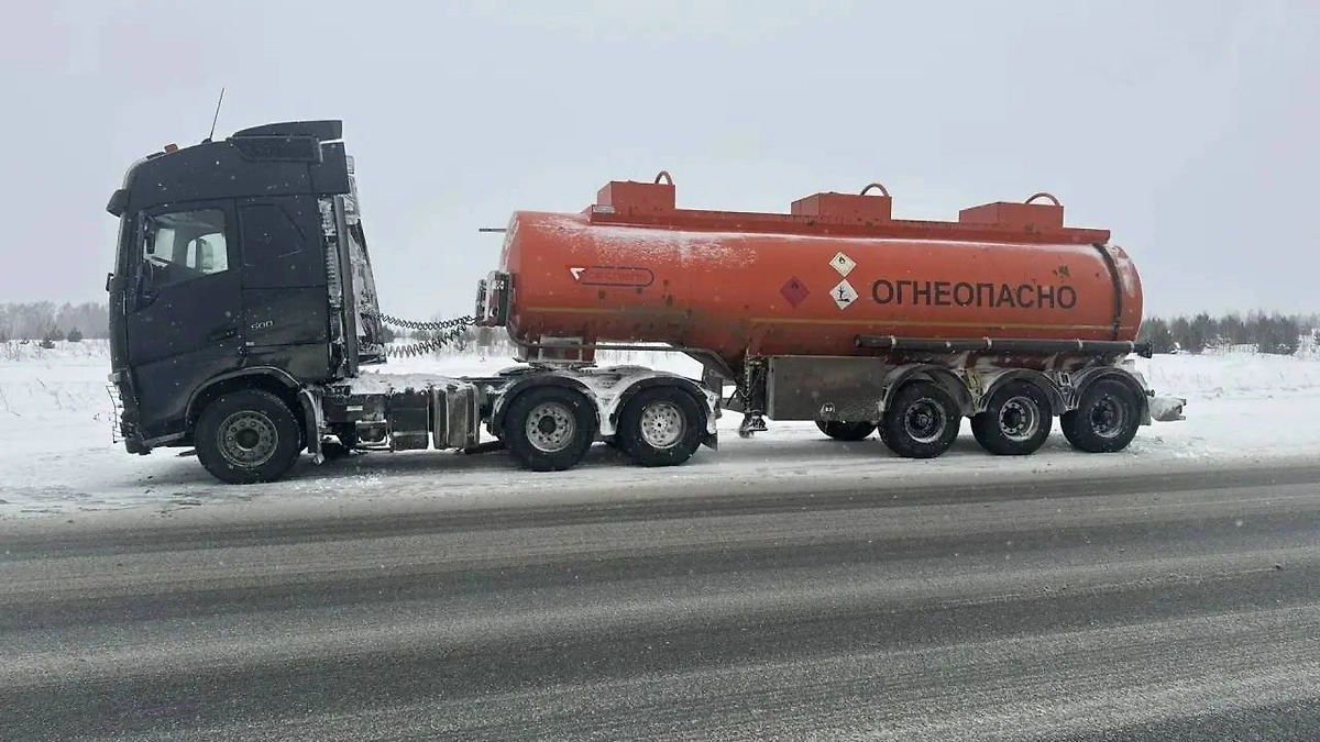 В Кузбассе в ДТП погибли три человека. Фото © Telegram / Следком Кузбасса