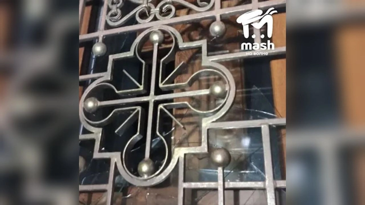 Святыня попала под удар во время атаки ВСУ на Севастополь. Фото © Telegram / Mash на волне