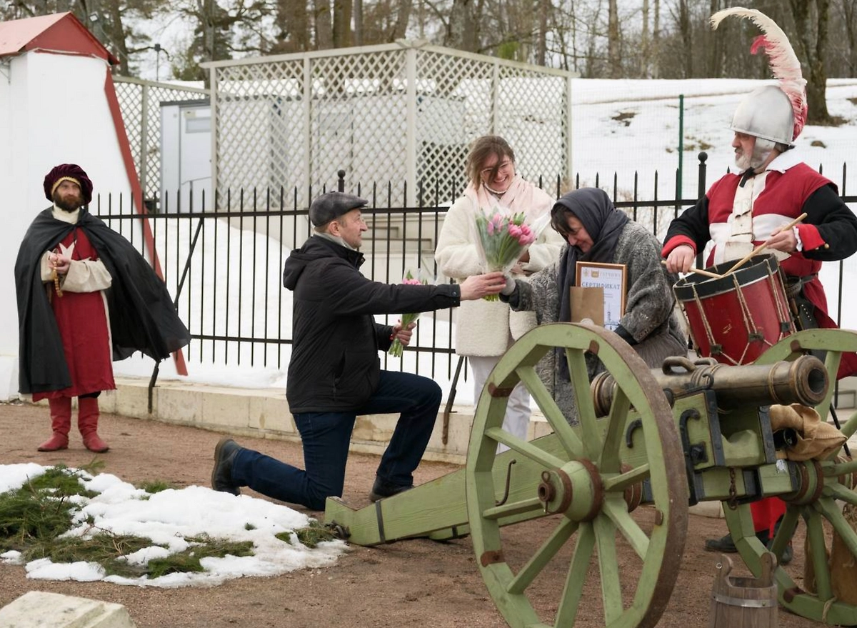 Актриса Анастасия Мельникова. Фото © Telegram / Музей-заповедник «Гатчина»