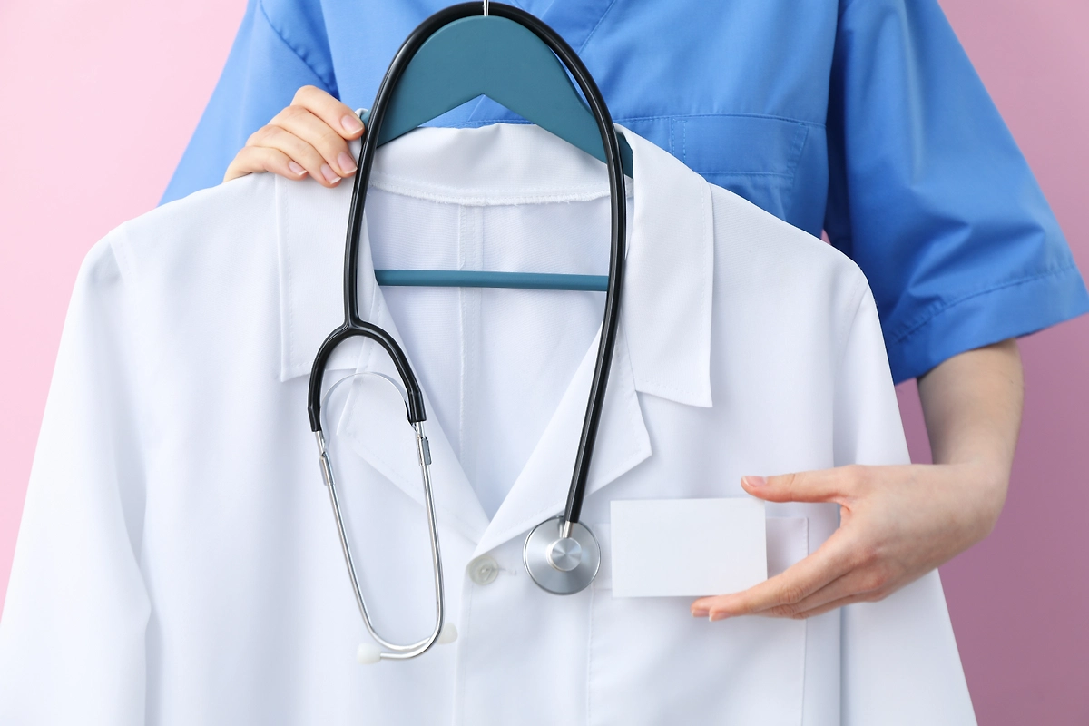 Обложка © Freepik / atlascompany