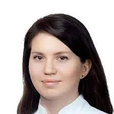 <p>При гипотонии может развиваться почечная недостаточность, повышен риск инсульта. Кроме того пациент может ощущать частые головокружения и головные боли, а также становится более метеозависимым</p>