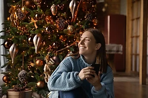 Почти каждый десятый россиянин имитирует радость перед Новым годом, показал опрос