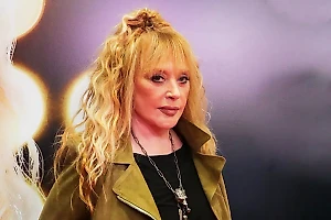 Пугачёва пожаловалась российским пограничникам на тяжёлую жизнь за рубежом