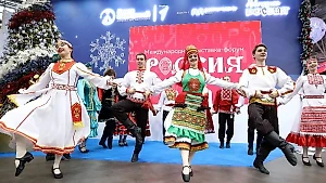 Лидеры думских фракций восхитились выставкой "Россия" на ВДНХ