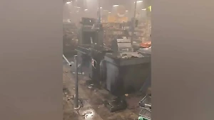 Неадекватный пироман устроил погром и пожар в магазине под Липецком