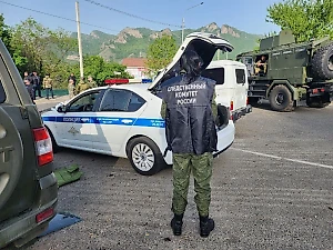 Минздрав КЧР рассказал о состоянии полицейских, раненных при нападении боевиков с бомбами