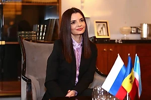 Гуцул заявила, что власти Молдавии угрожают держателям карт "Мир" в Гагаузии