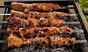 Эндокринолог раскрыла, как не постареть на "шашлычной диете"