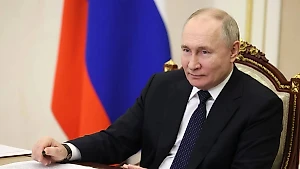 Путин поблагодарил мариупольцев за героизм