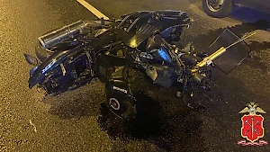 В Петербурге насмерть разбился байкер, его 16-летняя пассажирка чудом выжила