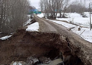 Дамба ещё в одном регионе России не выдержала напора паводковых вод