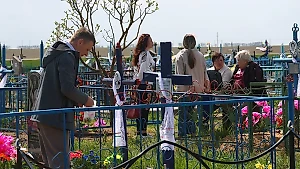 Эти 9 вещей ни в коем случае нельзя делать христианину на кладбище