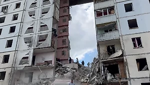 Момент попадания снаряда ВСУ в многоэтажку в Белгороде попал на видео