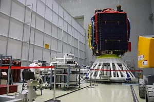 "Ростех" начал поставки комплектующих для первого полностью российского спутника