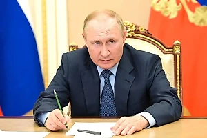Путин восхитил Запад, размазав Зеленского в знании Конституции Украины