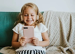 В Чебоксарах второклашка перевела мошенникам с телефонов родителей почти 1,5 млн рублей