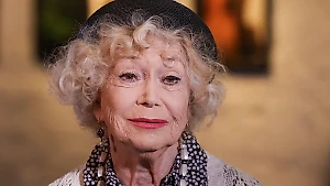 Звезду "Служебного романа" госпитализировали с ковидом в тяжёлом состоянии