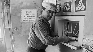 Представители каких профессий в СССР жировали с самой высокой зарплатой