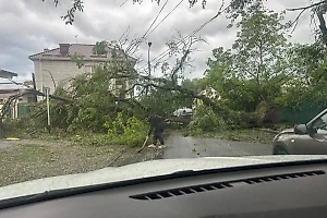 На КЧР обрушился мощный ураган с градом размером со спичечный коробок