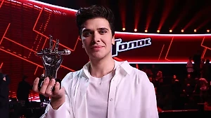 Красавчик нарасхват: почему в Сети не утихает ярость зрителей шоу "Голос" 

