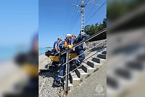 Тело неизвестного мужчины прибило волнами к берегу в Сочи