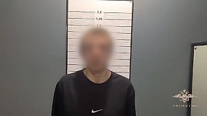 Неадекват под веществами спрыгнул на теплоход с моста, чтобы бесплатно покататься