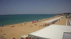 Появилось видео с пляжа во время ракетной атаки ВСУ на Севастополь