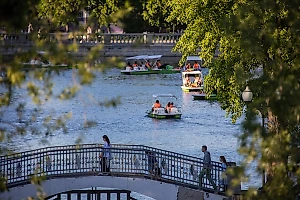 Москвичам рассказали, как долго продлится изматывающая жара