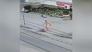 "Кровавый нудист" зверски избил двух бабушек в Севастополе