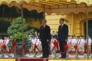 Визит Путина во Вьетнам напугал экс-главкома НАТО