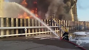 Ликвидирован пожар на нефтебазе в Ростовской области