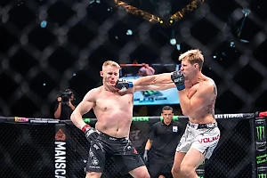 Волков победил соотечественника Павловича на турнире UFC в Саудовской Аравии