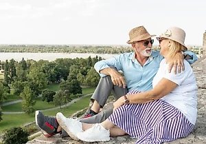 Названо 5 мест в России, где пенсионеры смогут отдохнуть от внуков