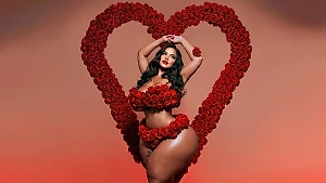 У этой брюнетки такие бёдра, что одно движение вызывает цунами