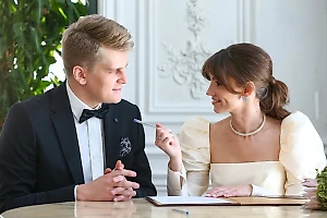 Опрос: Молодёжь России стремится прежде всего создать крепкую семью