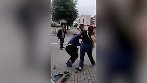 Россиянка нокаутировала флориста, продавшую её мужу "плохой" букет