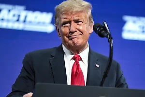 Трамп начал подготовку к дебатам с Харрис за три недели до них