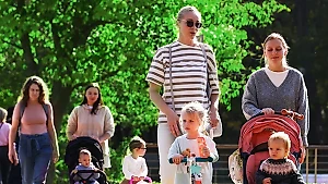 C 1 августа начнут начислять новые выплаты семьям с детьми: кто и сколько получит