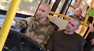 Депутат Саралиев показал видео с нашими бойцами, которых освободили из плена