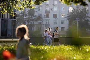 Врач рассказала, когда отёки в жару говорят о тромбозе и опухоли