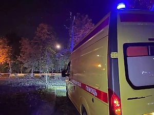 Мужчина заработал контузию после атаки БПЛА на его авто в селе под Белгородом