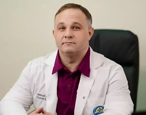 Отдельная история с силовиками. Люди, которые испытывают дефицит кадров, психоэмоциональные нагрузки, физические. Профессии, связанные с риском: силовики, пожарные, военные. Там тоже уровень алкоголизации высокий.