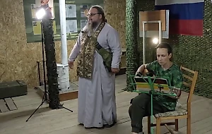 Чичерина выступила с концертом для бурятских бойцов в зоне СВО