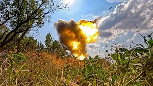 Наступление Армии России на Торецком и Артёмовском направлениях, Залужный предложил использовать Украину как полигон, ситуация на 24 июля