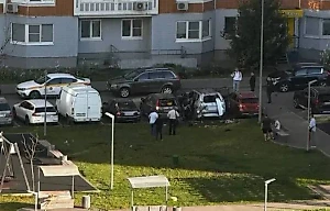 Причиной взрыва в машине на севере Москвы стала детонация взрывного устройства