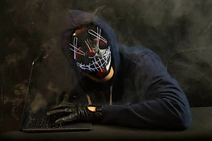 Топ-менеджер Ferrari одним вопросом спасся от мошенников с дипфейком