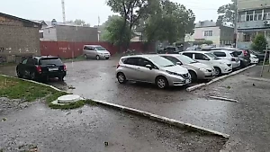 Сильнейший шторм обрушился на Уссурийск после аномальной жары