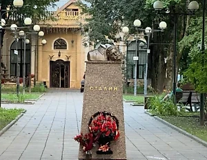 В Звенигороде задержали мужчину, который "обезглавил" бюст Сталина