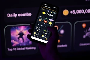 Life.ru узнал у ЦБ, почему всё же опасно "тапать хомяка"